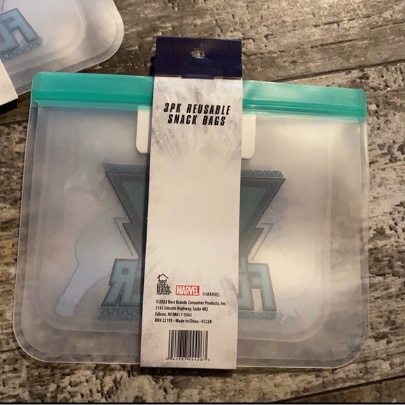 Two 3 packs Marvel Wakanda Forever Reusable snack bags - Picture 4 of 4